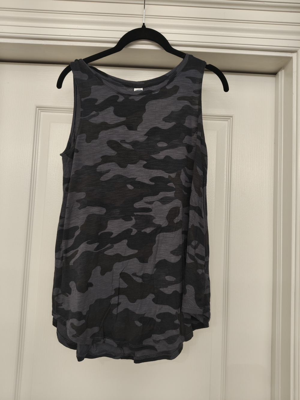 Old Navy Luxe Gray/Blue Camo Tank Top